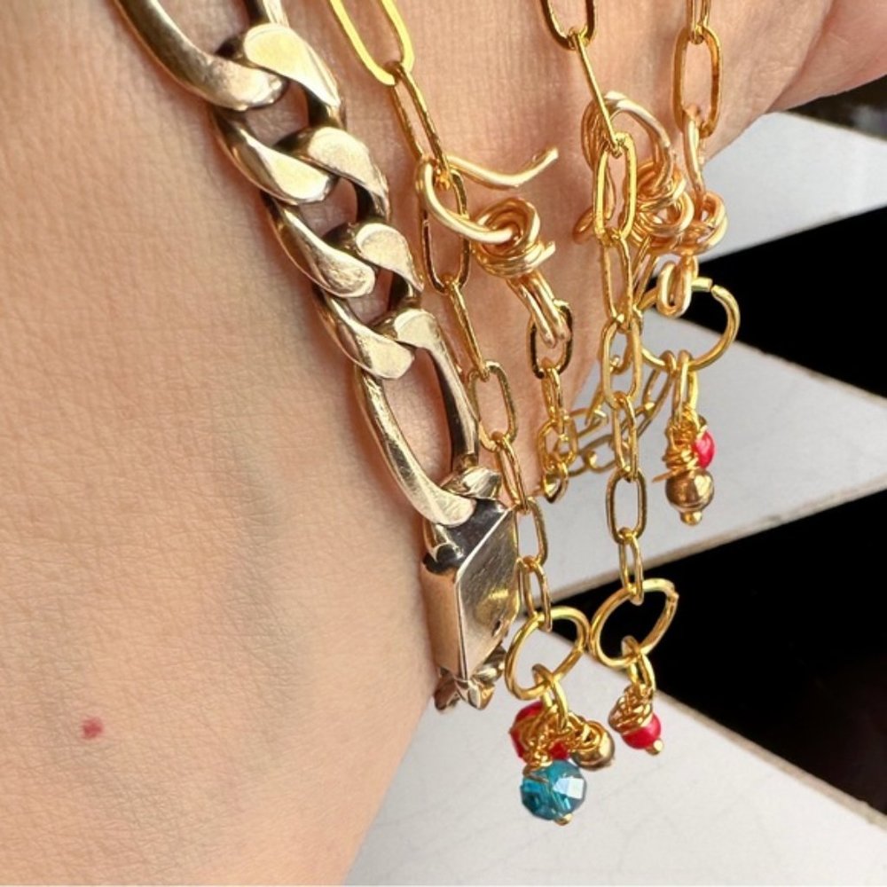 Red coral and gold gold love hearts dainty tennis adjustable bracelet - Picture 4 of 6